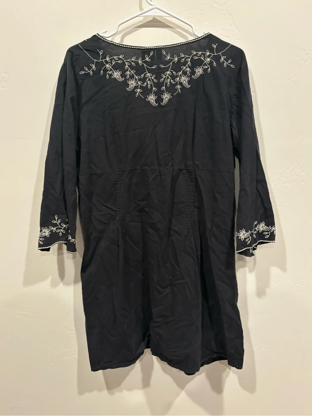 St. John's Bay Black Tunic with White Floral Embroidery - Picture 3 of 3
